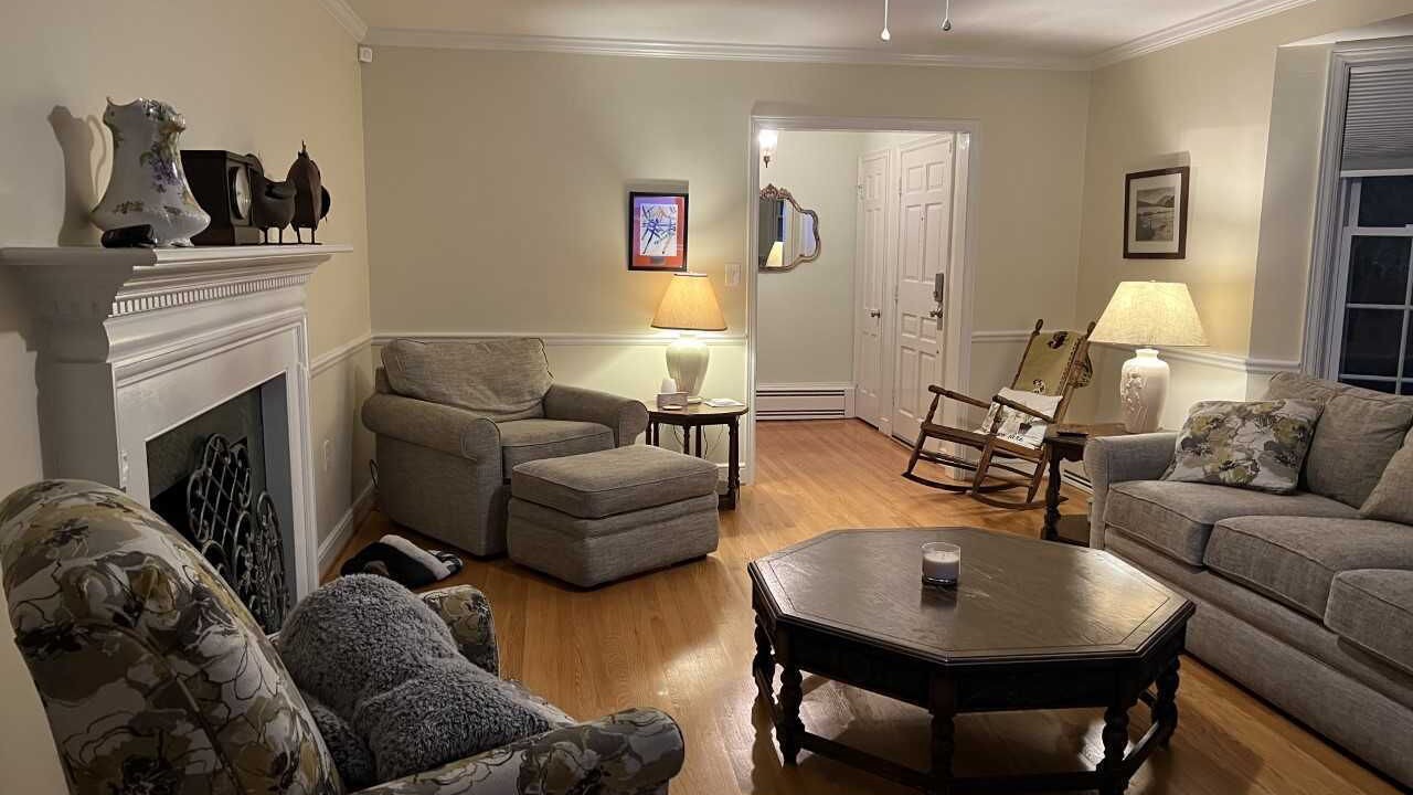 Photo of Livingroom in Hollins
