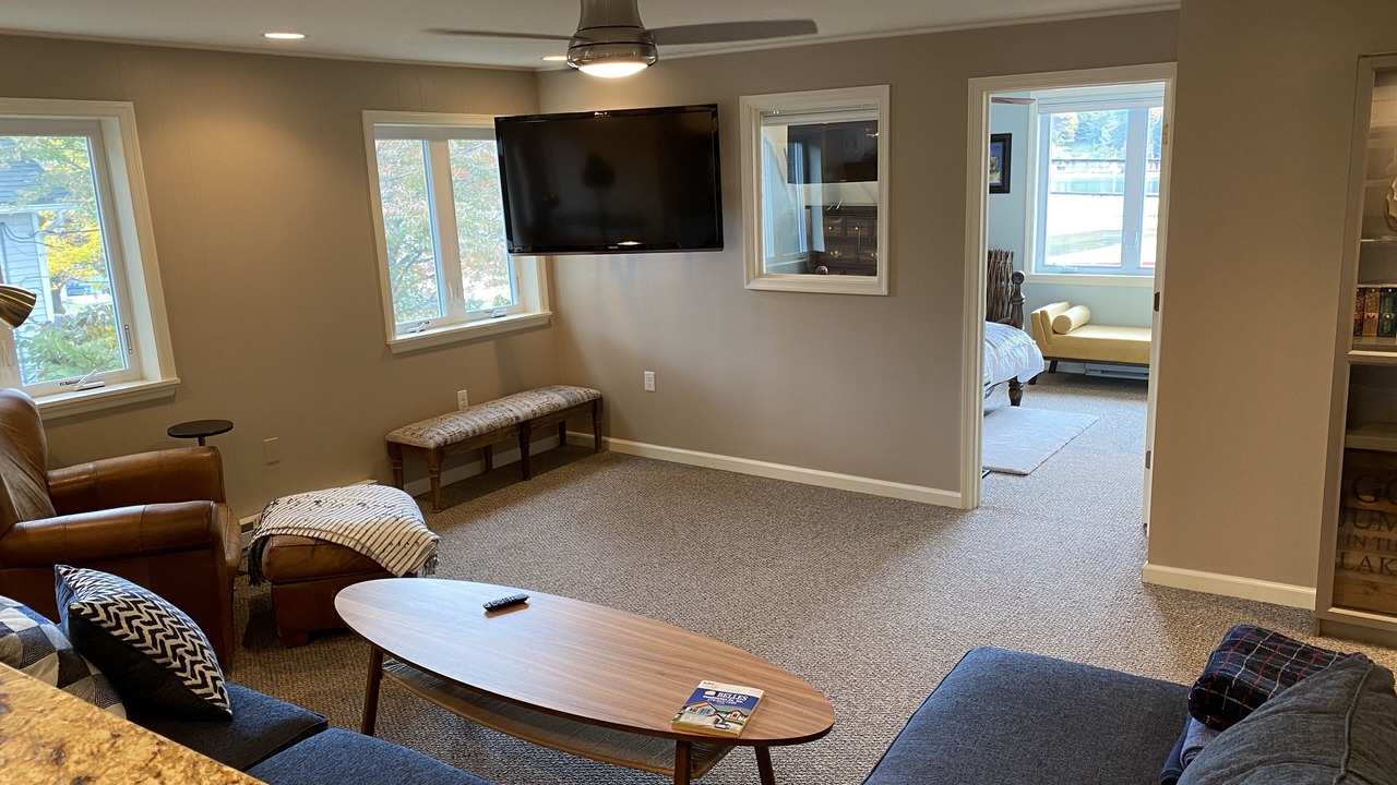 Photo of Livingroom in Harveys Lake