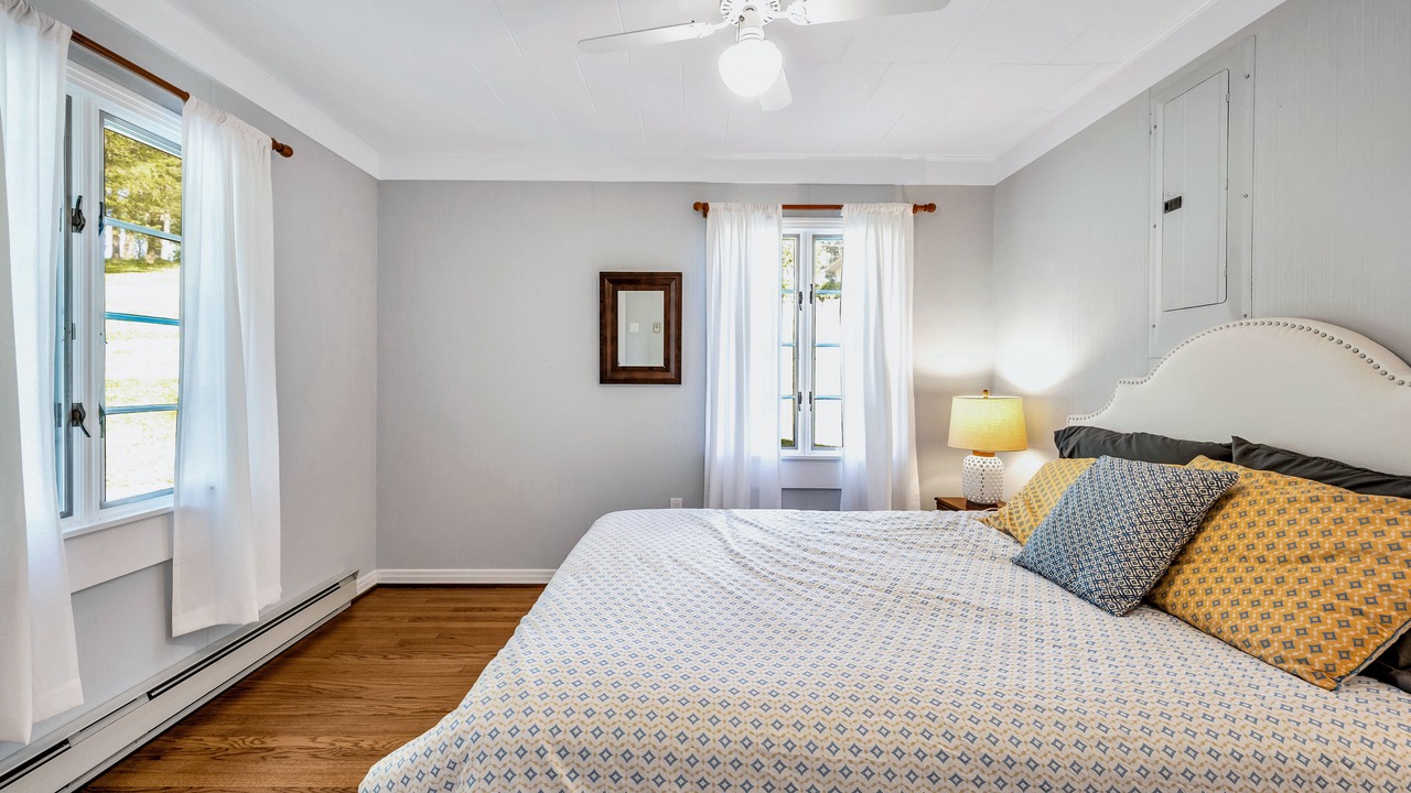 Photo of Bedroom in Lake Winola