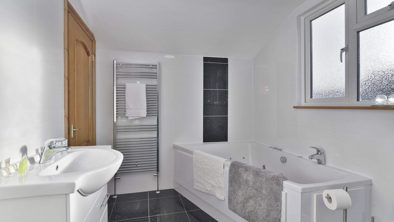 Photo of Bathroom in Gravesend