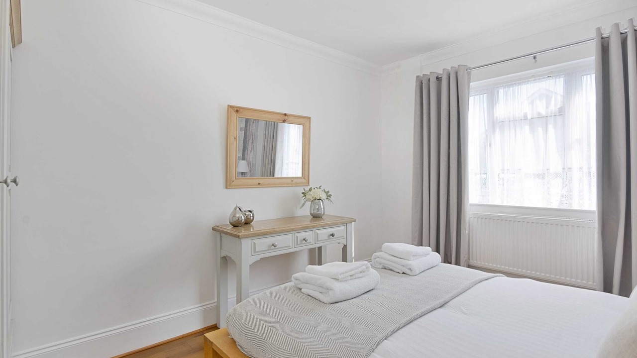 Photo of Bedroom in Gravesend