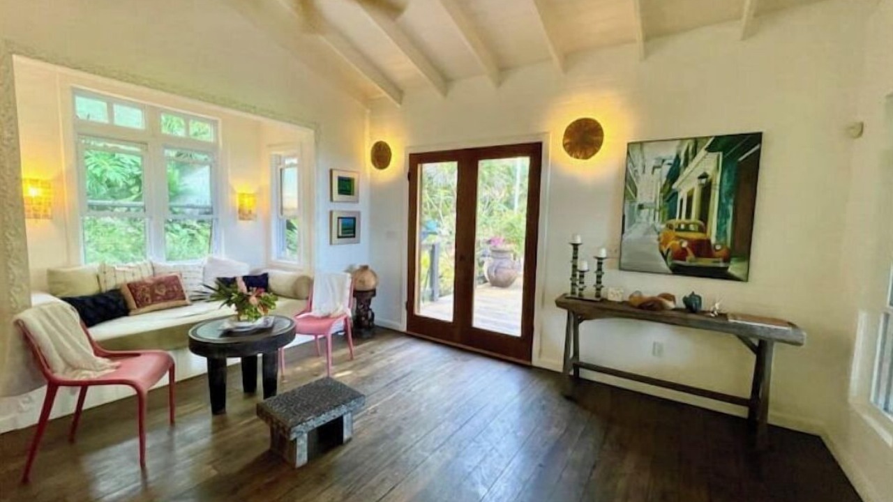 Photo of Livingroom in Dixon Cove
