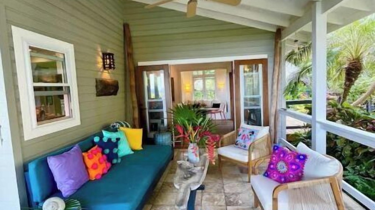 Photo of Patio Balcony in Dixon Cove