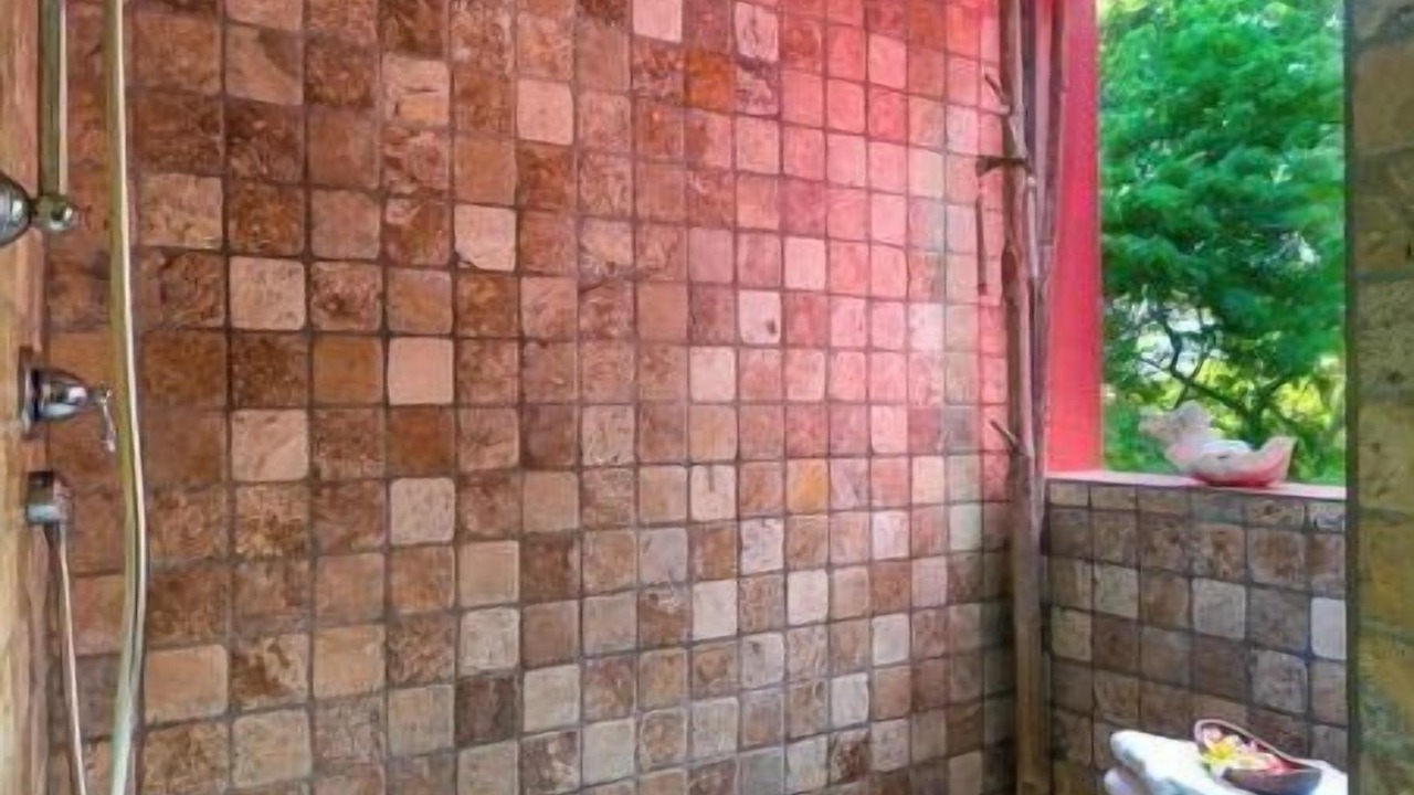 Photo of Bathroom in Dixon Cove
