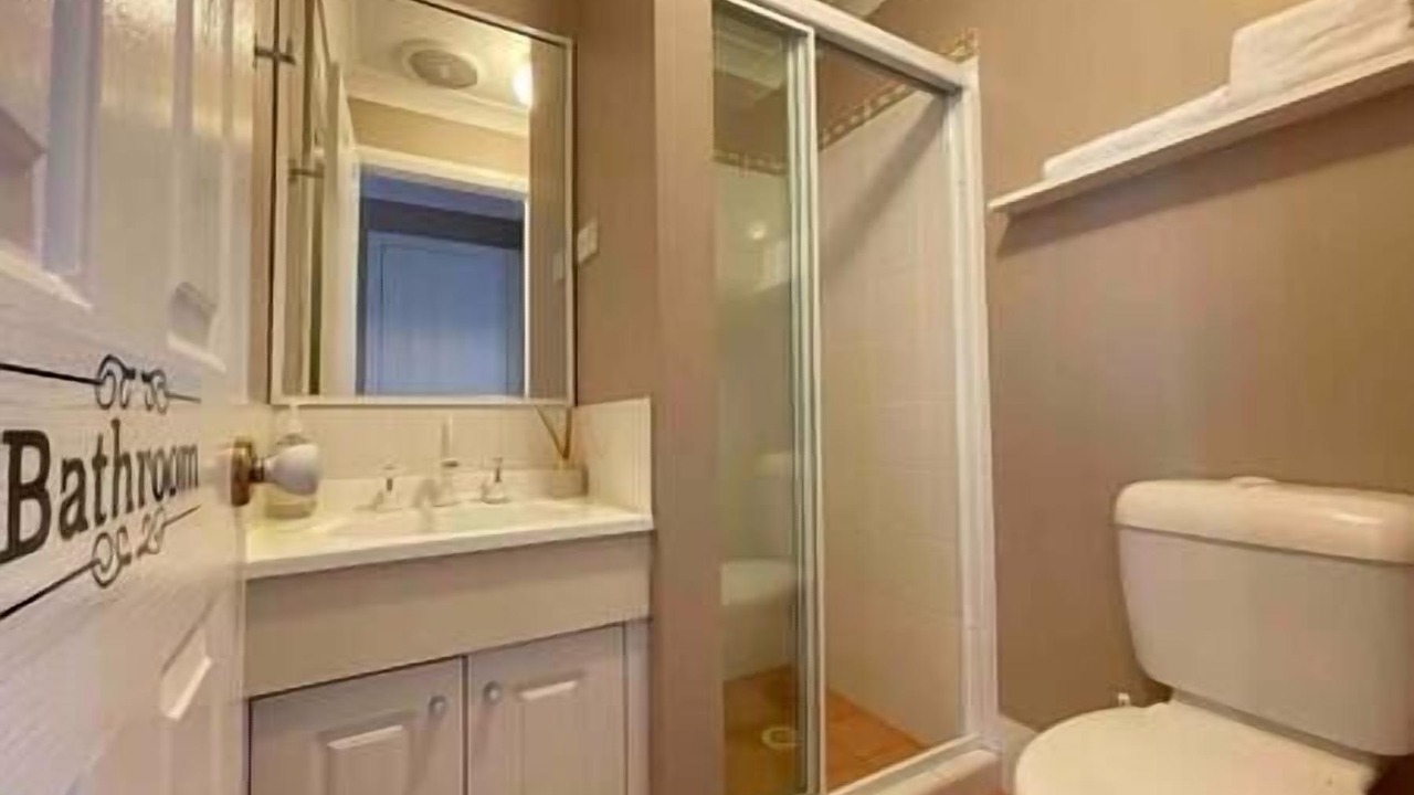 Photo of Bathroom in Glenmore Park