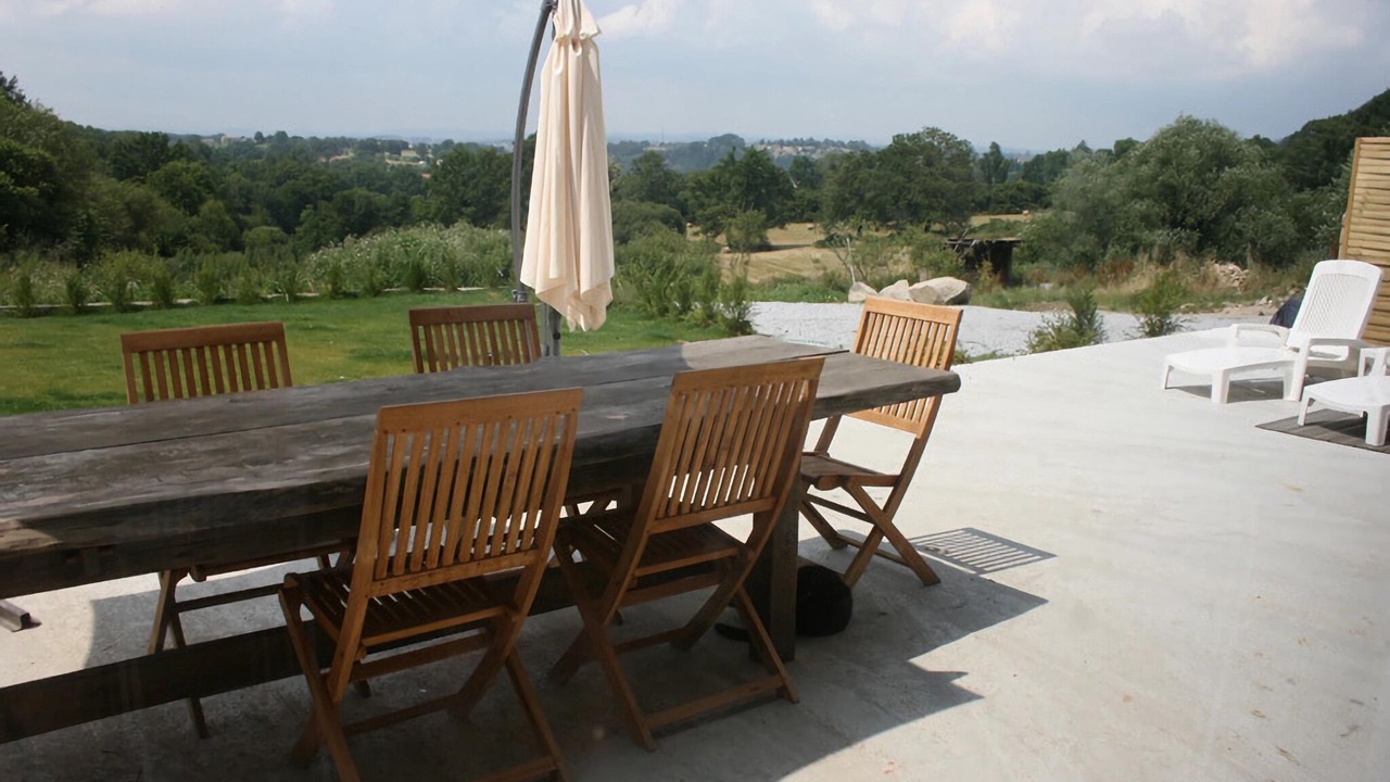 Photo of Patio Balcony in Saint-Leonard-de-Noblat