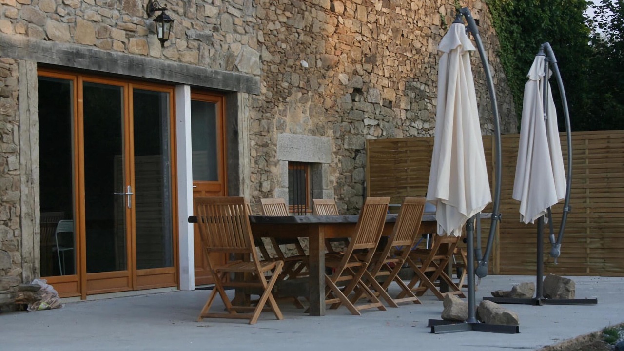 Photo of Patio Balcony in Saint-Leonard-de-Noblat