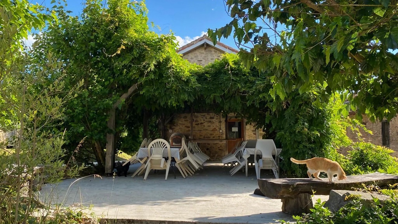 Photo of Patio Balcony in Saint-Leonard-de-Noblat