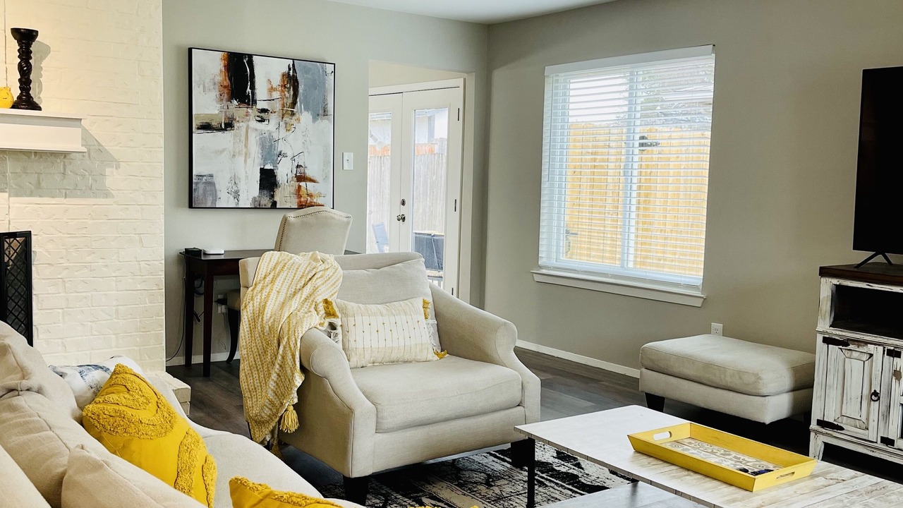 Photo of Livingroom in Lake Dallas