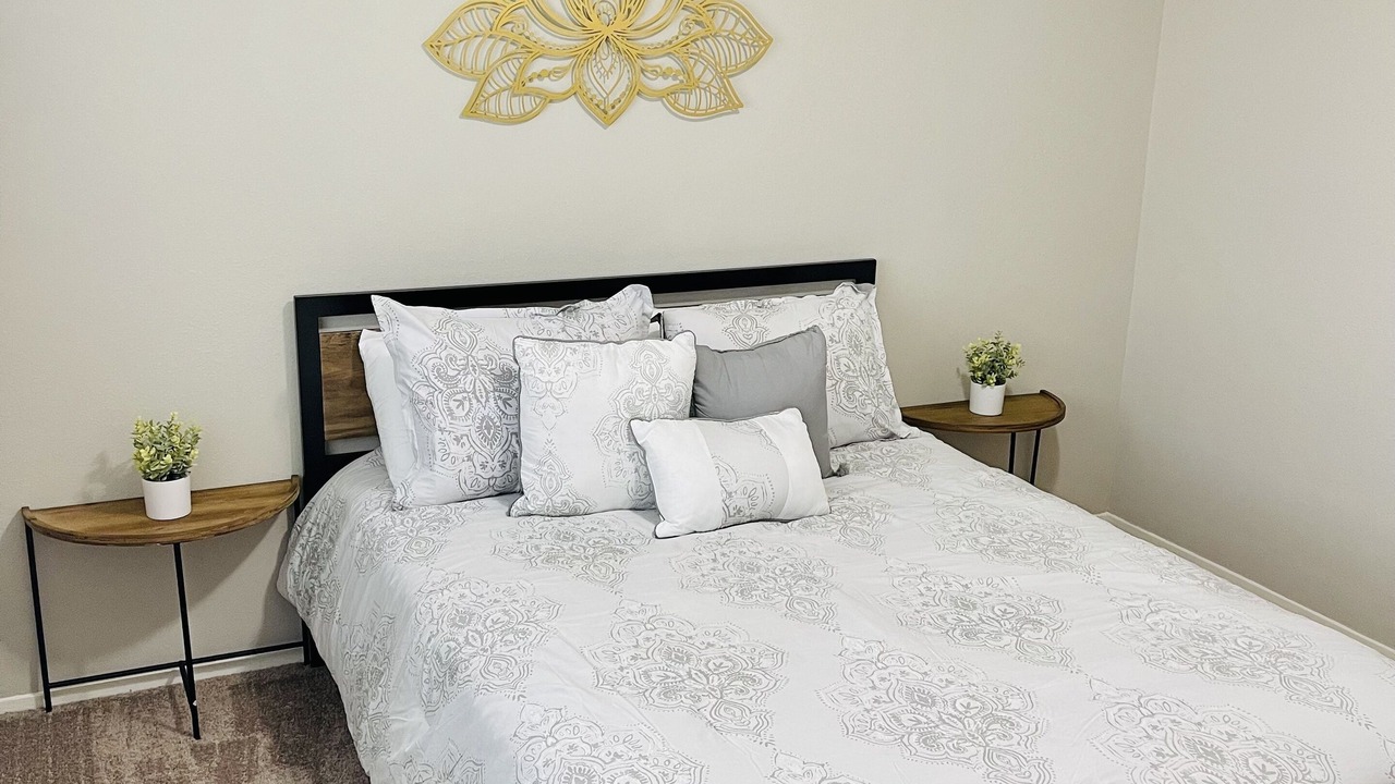 Photo of Bedroom in Lake Dallas