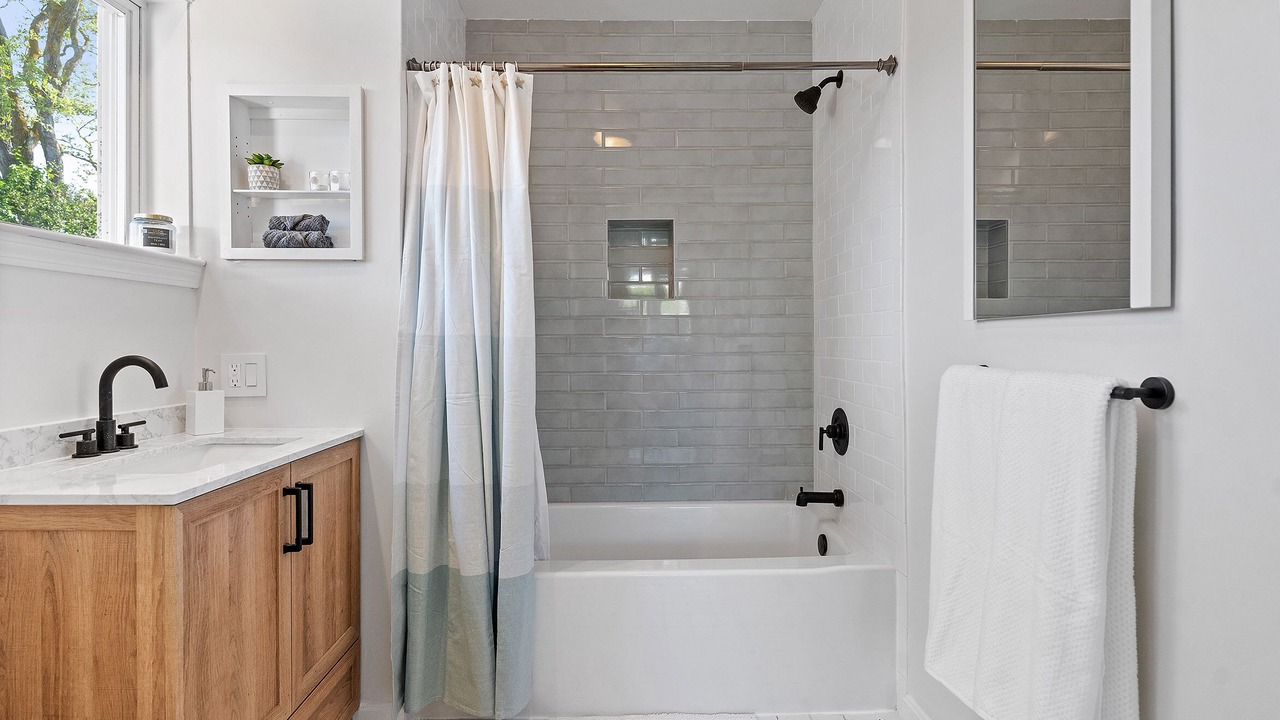 Photo of Bathroom in Easton's Point