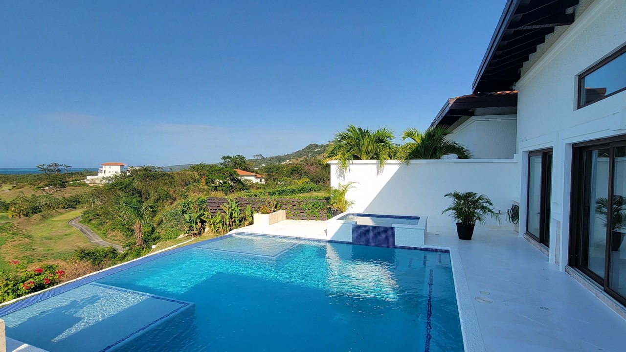 Photo of Outdoor in Pristine Bay