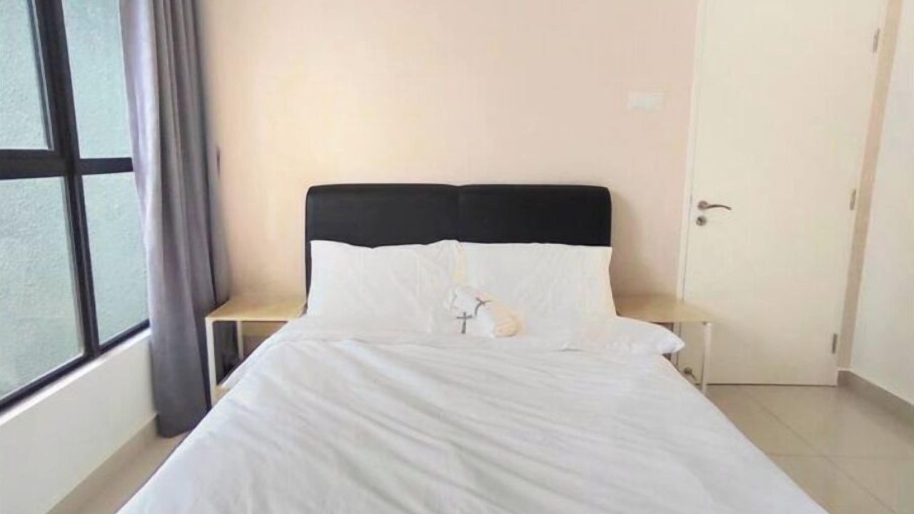 Photo of Bedroom in Maluri