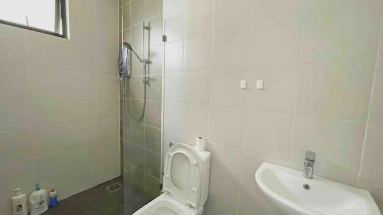 Photo of Bathroom in Maluri
