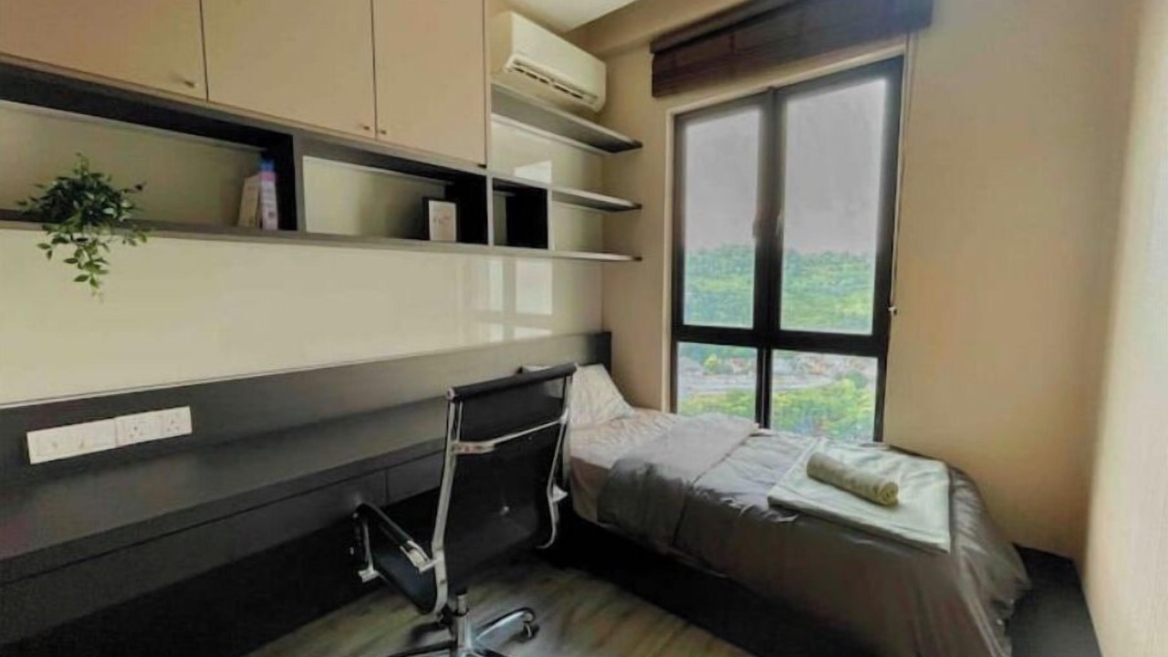 Photo of Bedroom in Maluri