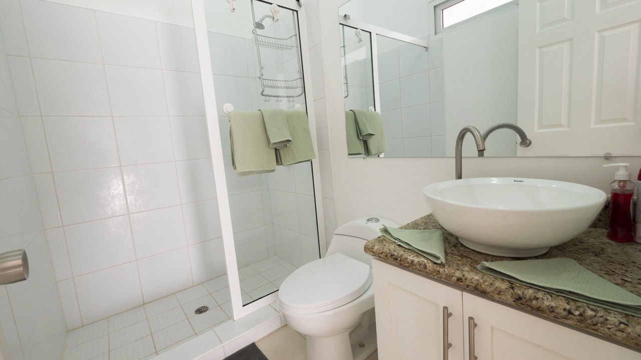 Photo of Bathroom in Antoneys Cay