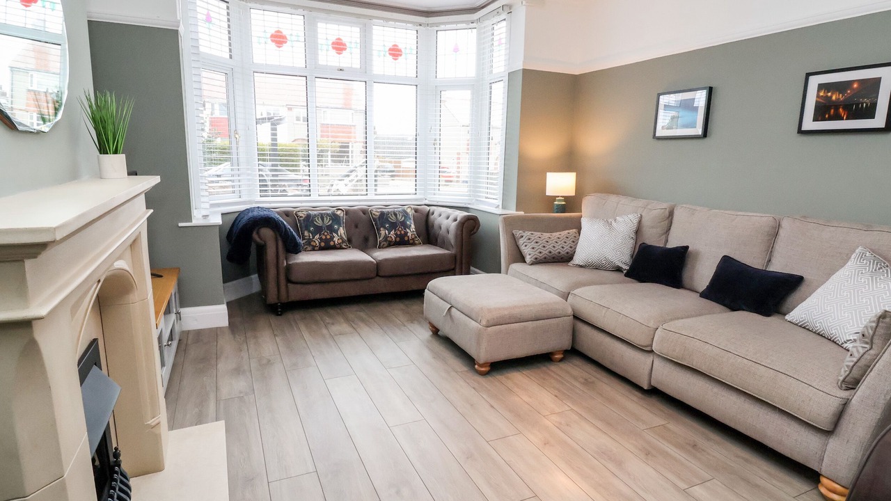 Photo of Livingroom in Penrhyn Bay