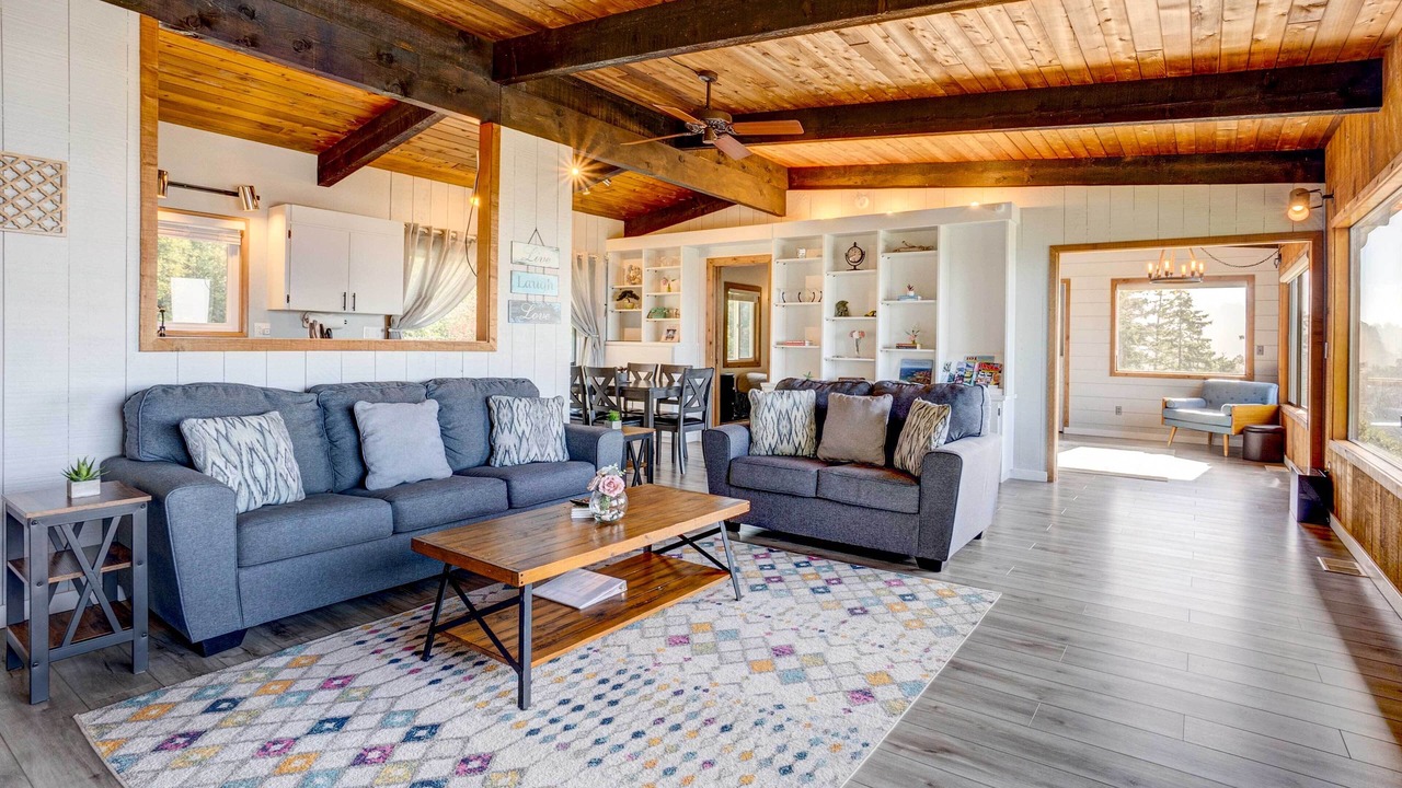 Photo of Livingroom in Gold Beach