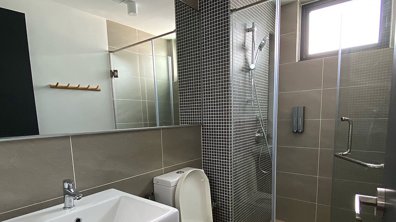 Photo of Bathroom in Maluri