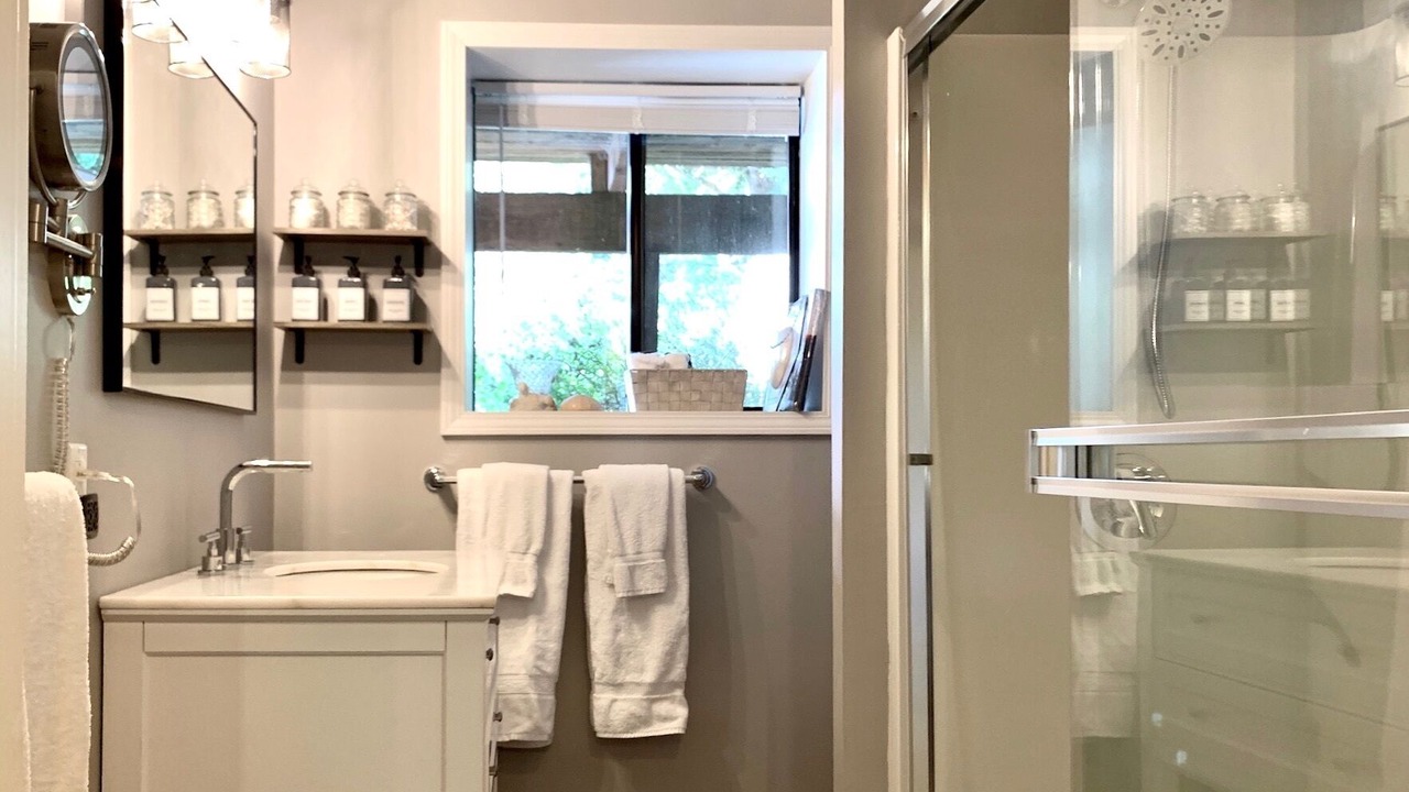 Photo of Bathroom in Langlois