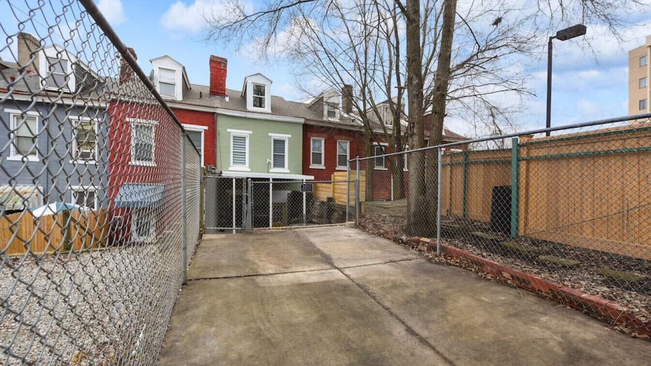 Photo of Outdoor in Lower Lawrenceville