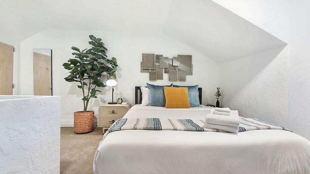 Photo of Bedroom in Lower Lawrenceville