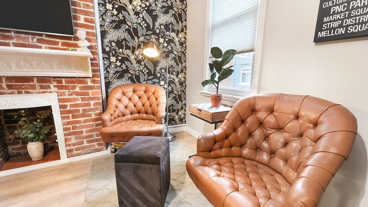 Photo of Livingroom in Lower Lawrenceville