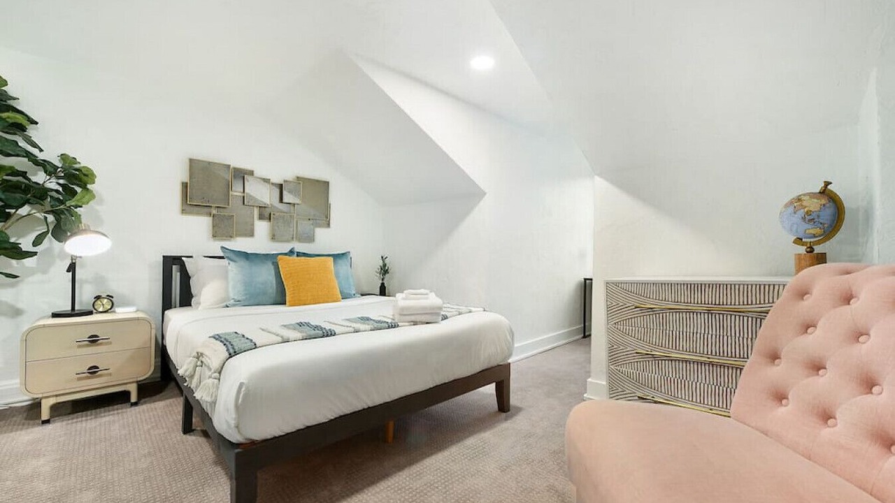 Photo of Bedroom in Lower Lawrenceville