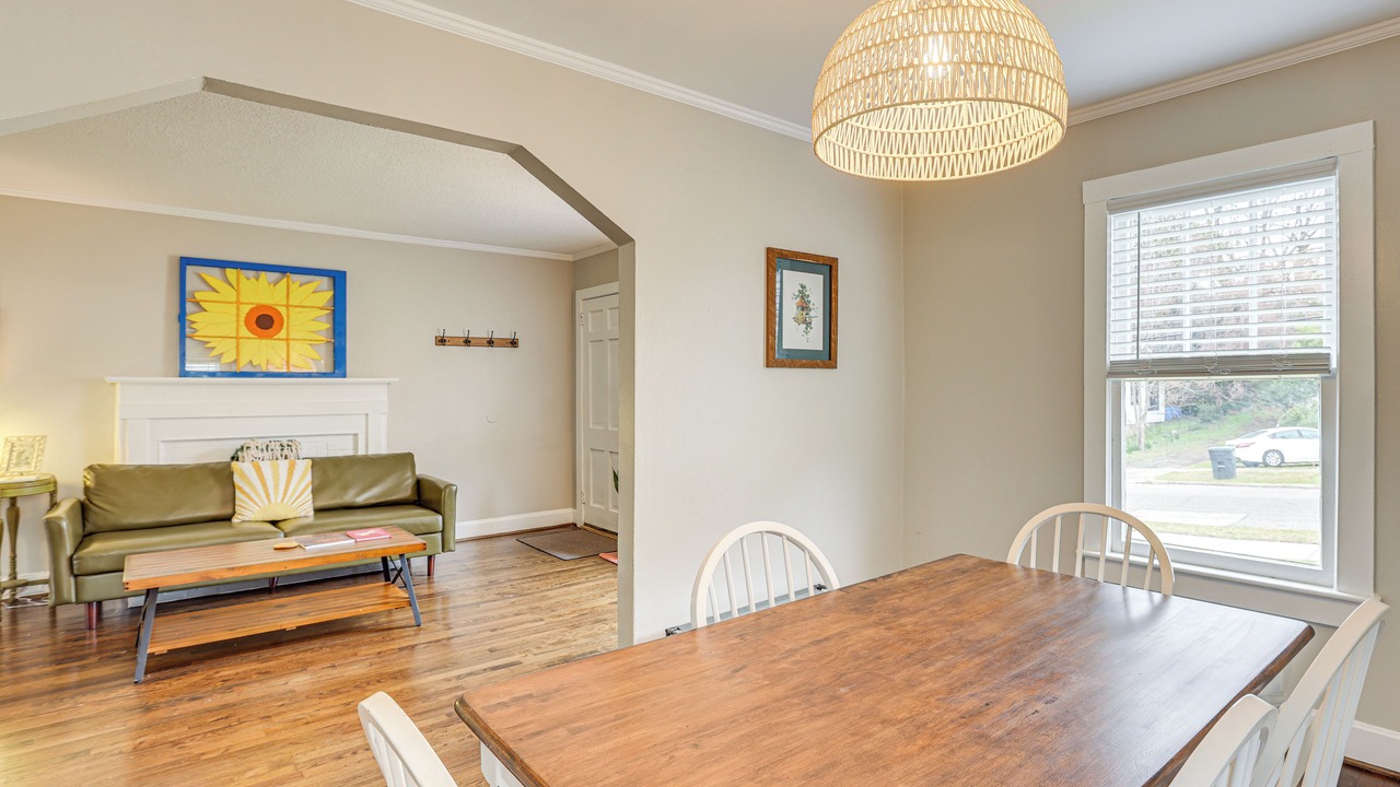 Photo of Bedroom in Crestline Heights