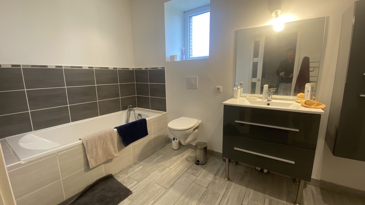 Photo of Bathroom in Saint-Julien-sur-Sarthe