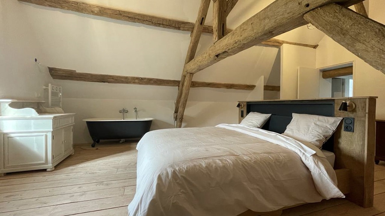 Photo of Bedroom in Saint-Julien-sur-Sarthe