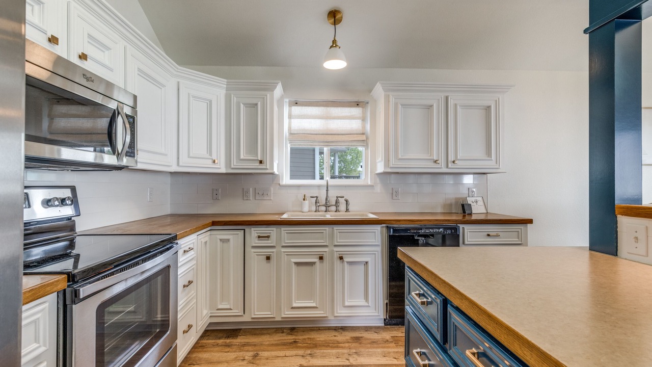 Photo of Kitchen in Cedar Creek Reservoir