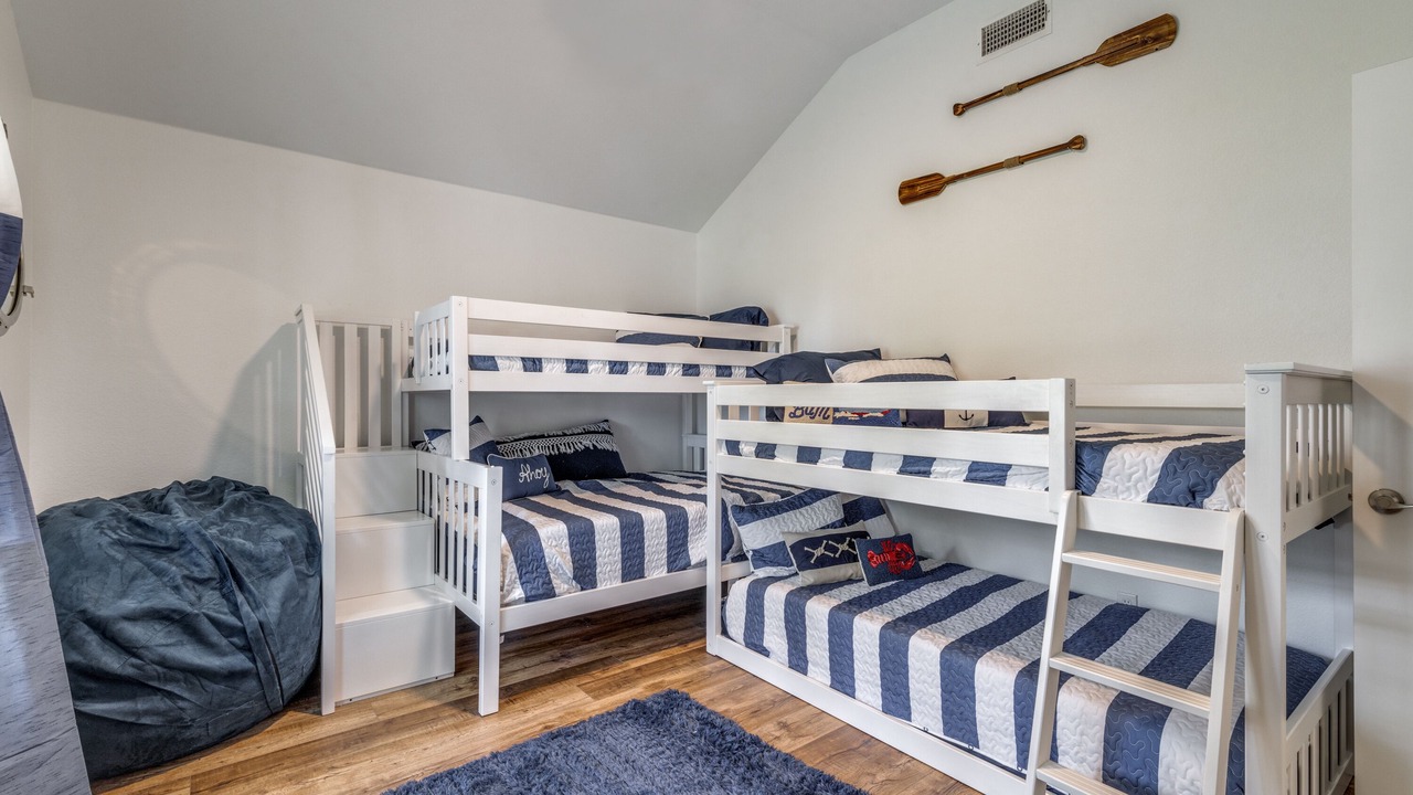 Photo of Bedroom in Cedar Creek Reservoir