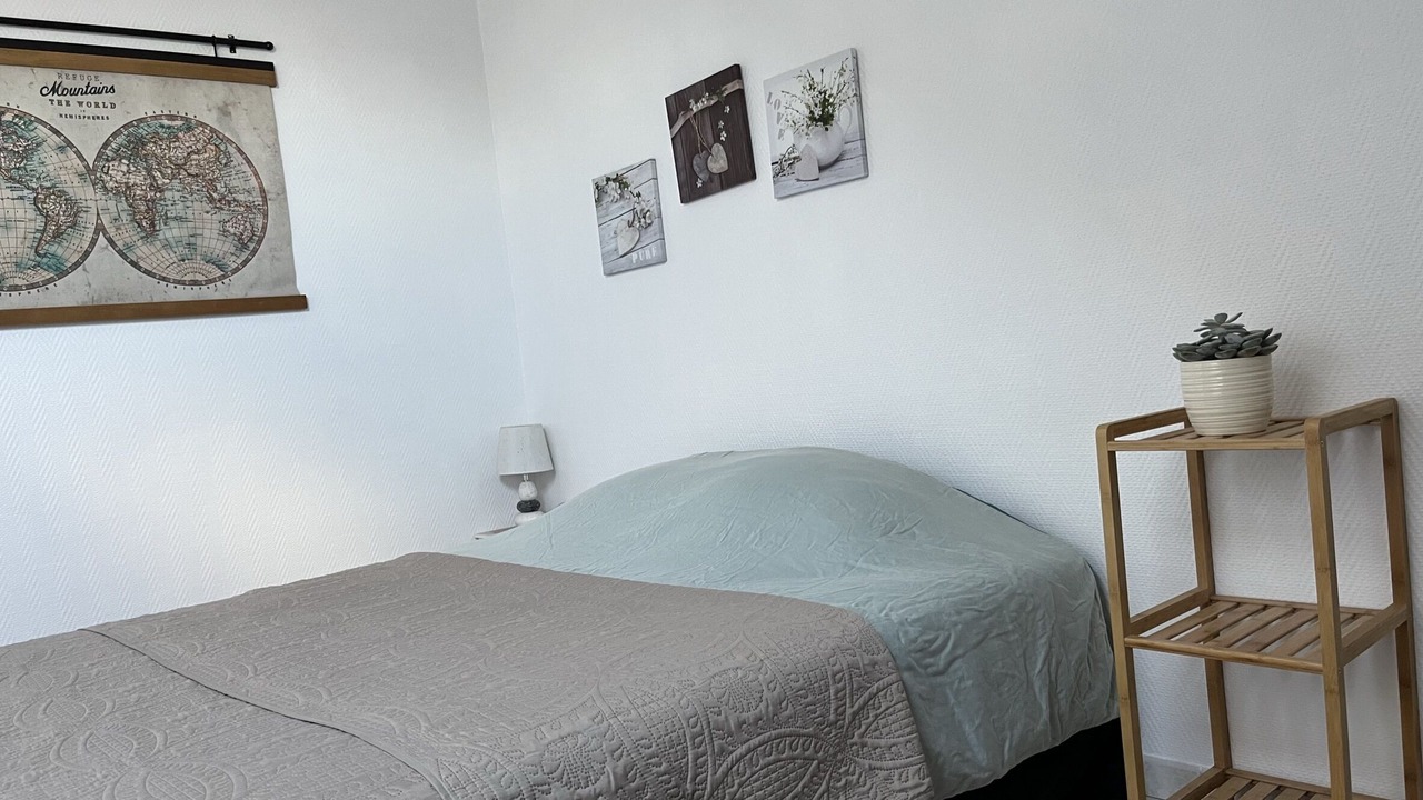 Photo of Bedroom in Miroir - Batignolles