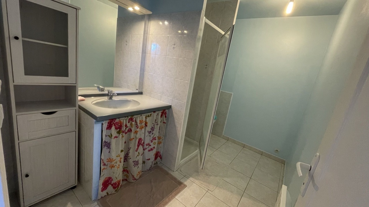 Photo of Bathroom in Miroir - Batignolles