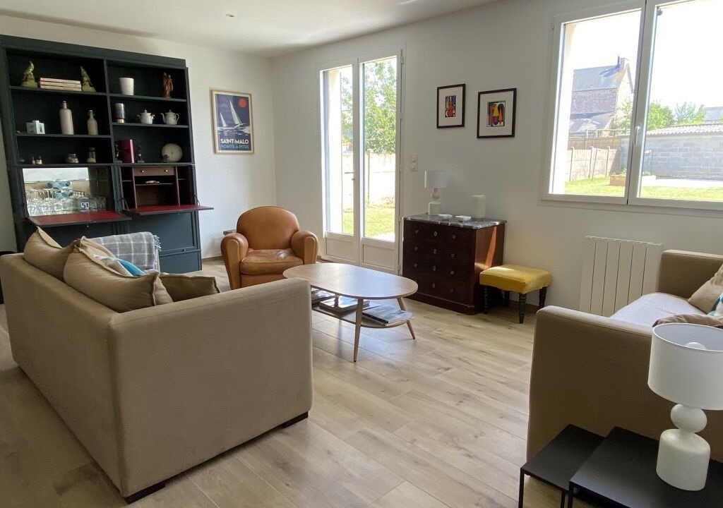 Photo of Livingroom in Beaussais-sur-Mer