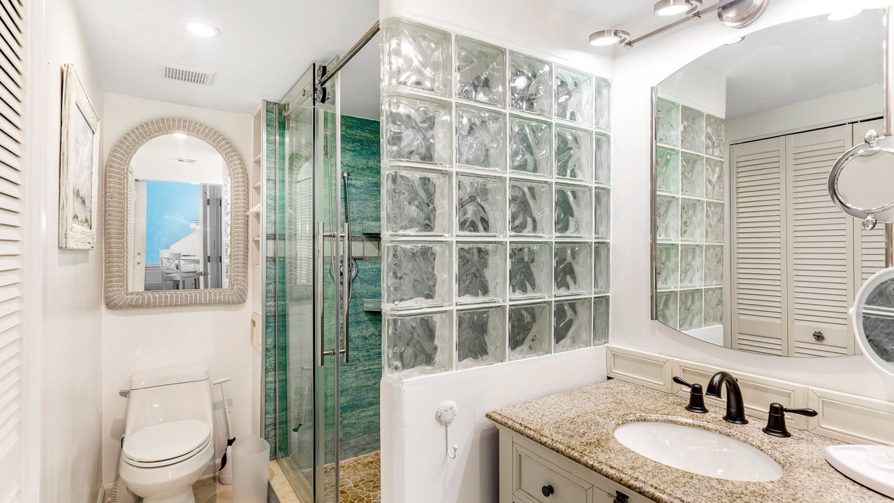 Photo of Bathroom in Key Colony Beach