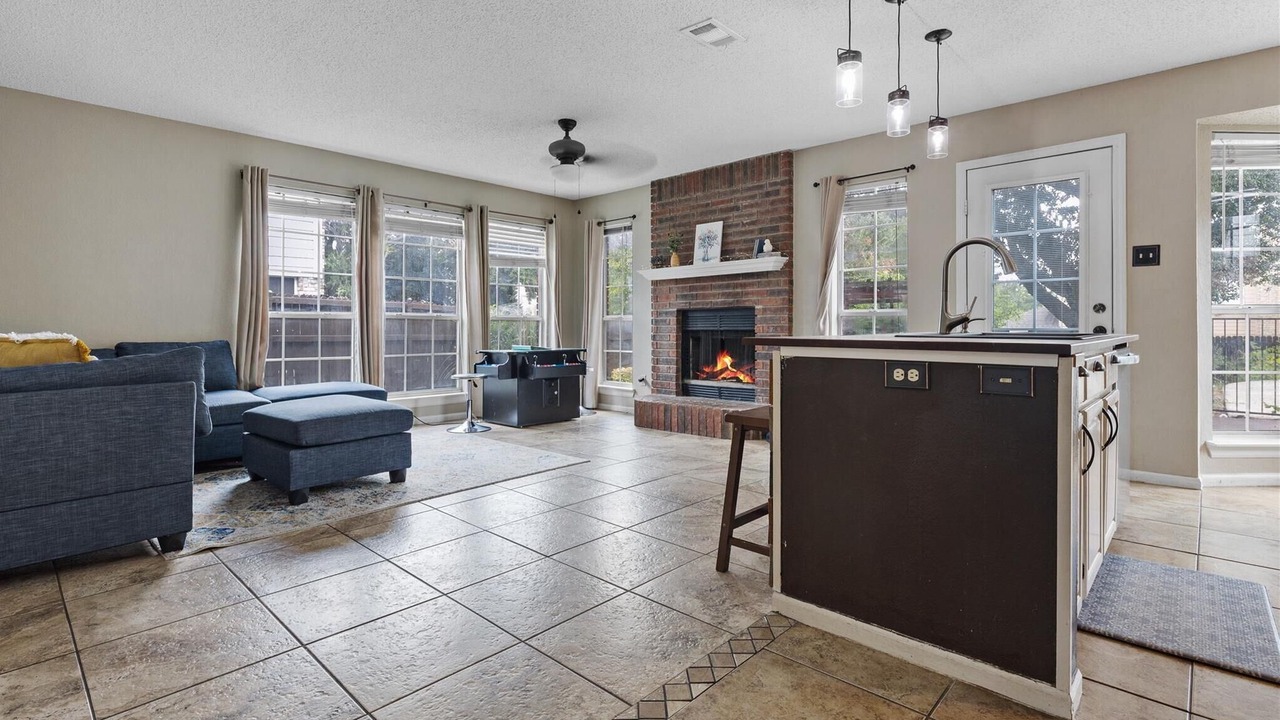 Photo of Livingroom in South Arlington