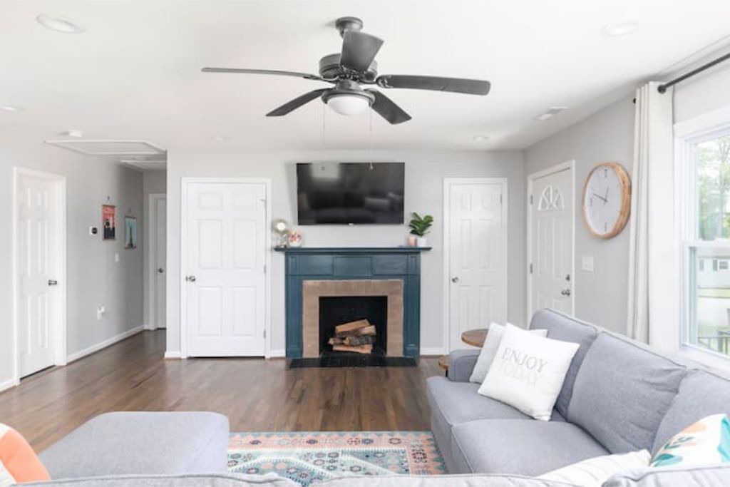 Photo of Livingroom in Crestline Heights
