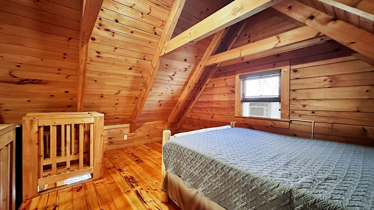 Photo of Bedroom in Pine Mountain Valley