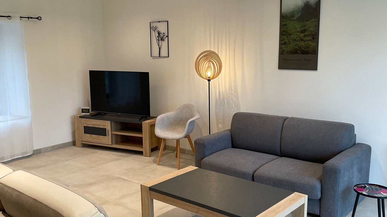 Photo of Livingroom in Saint-Georges-du-Rosay