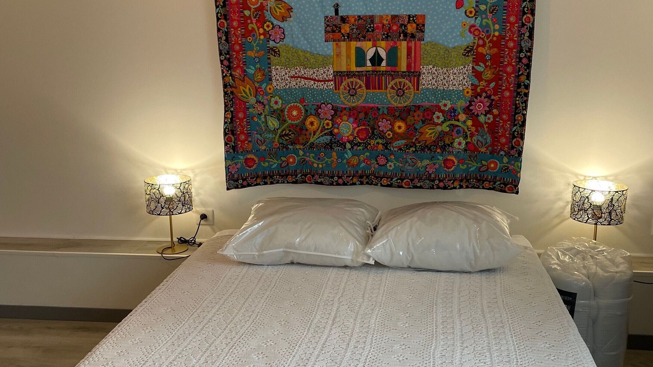 Photo of Bedroom in Saint-Georges-du-Rosay