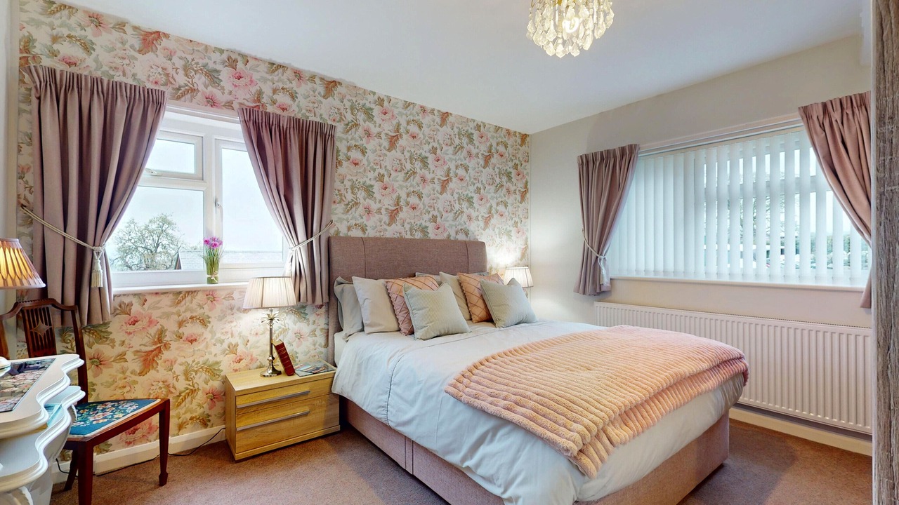 Photo of Bedroom in Henryd