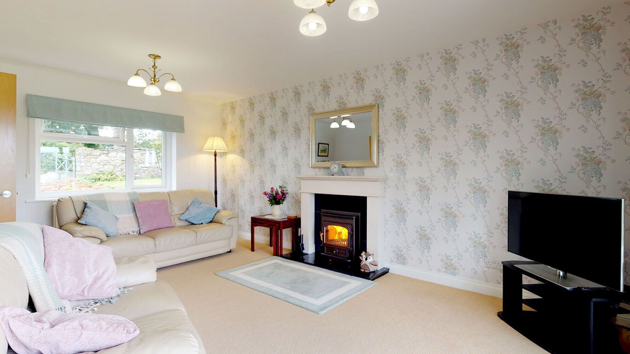 Photo of Livingroom in Henryd