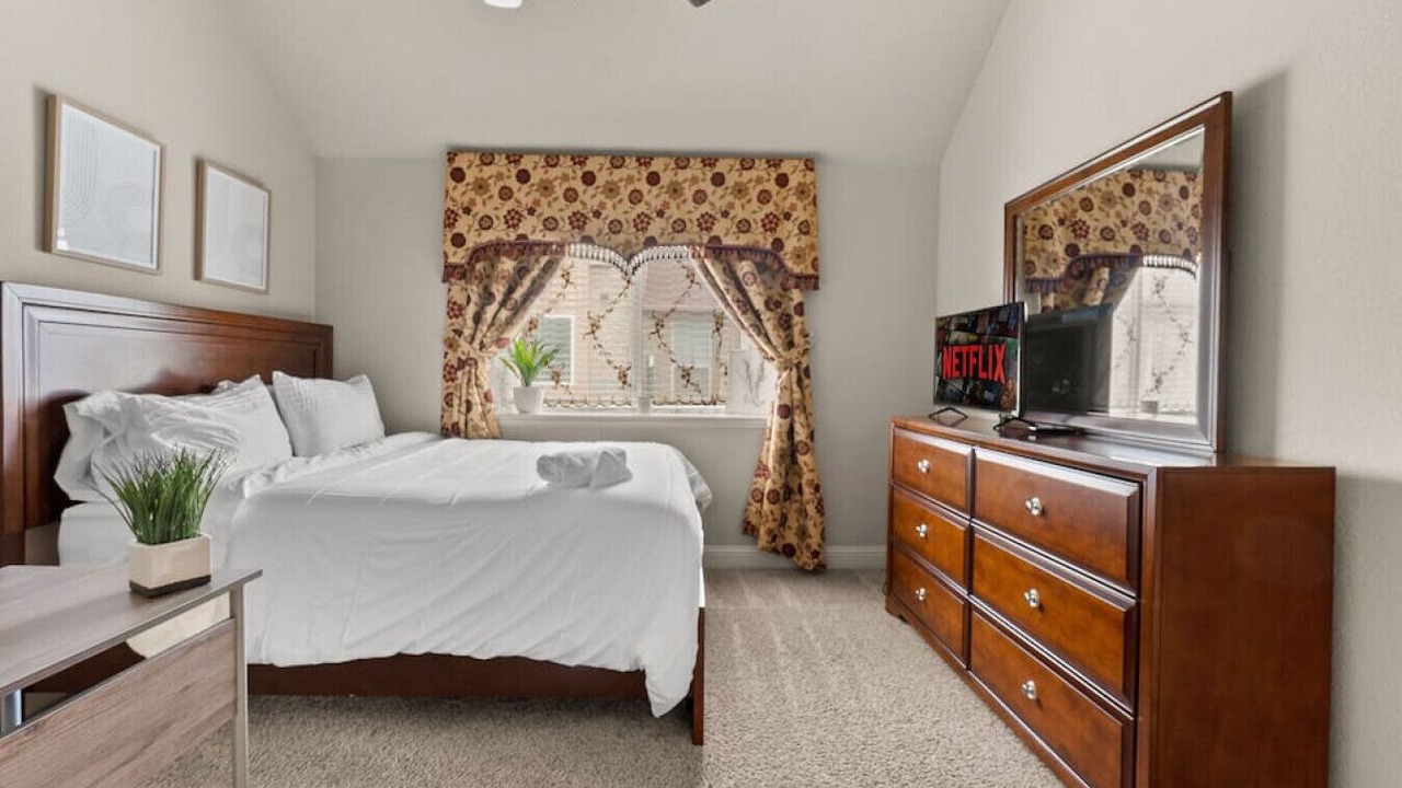 Photo of Bedroom in Grand Prairie