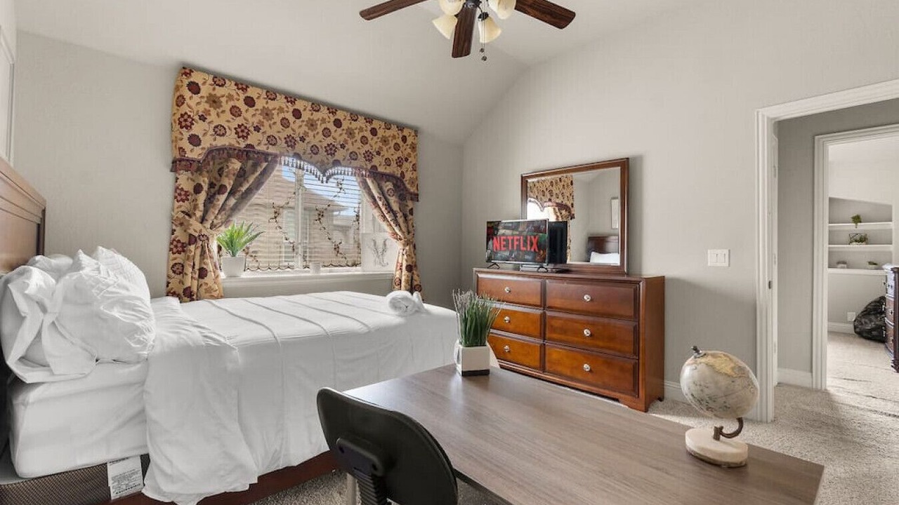 Photo of Bedroom in Grand Prairie