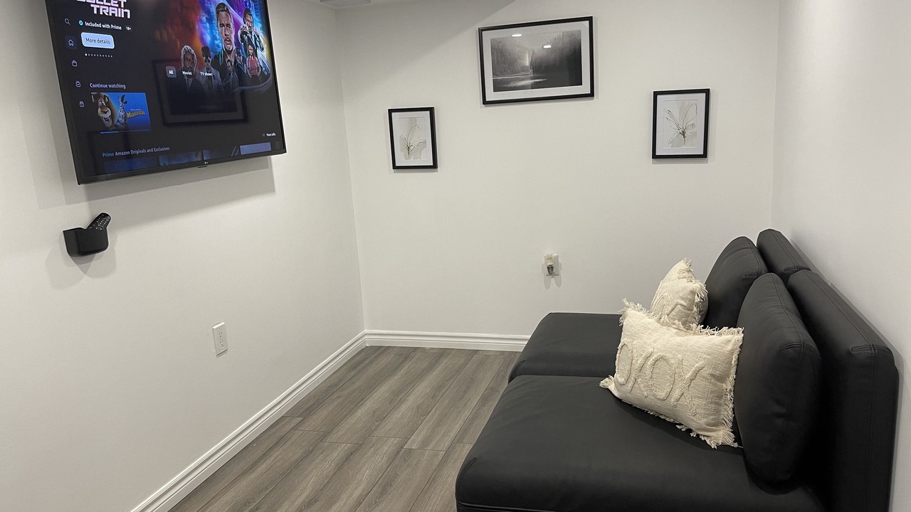 Photo of Livingroom in Barrie