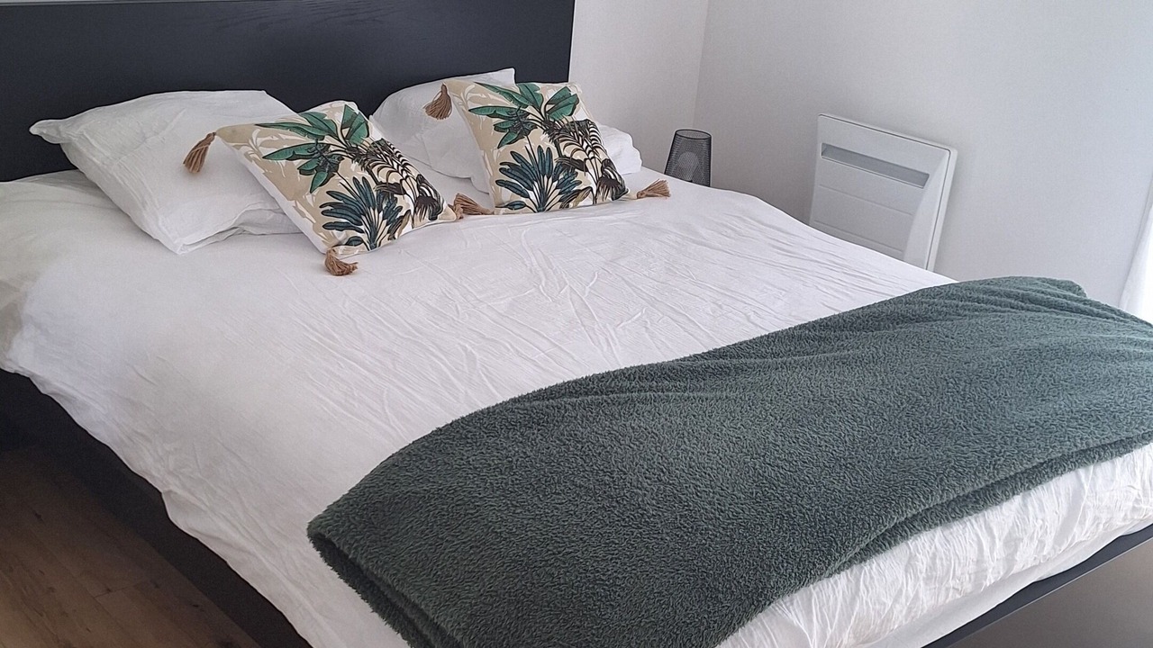 Photo of Bedroom in Plouescat