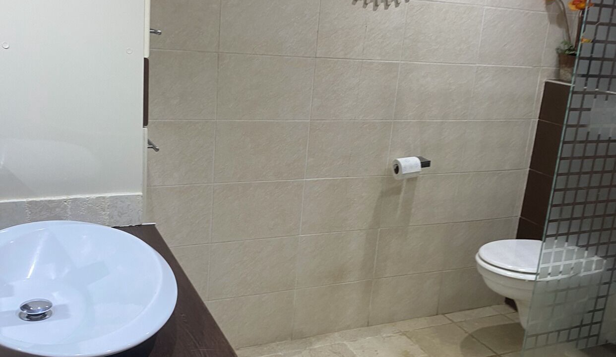 Photo of Bathroom in Les Abymes