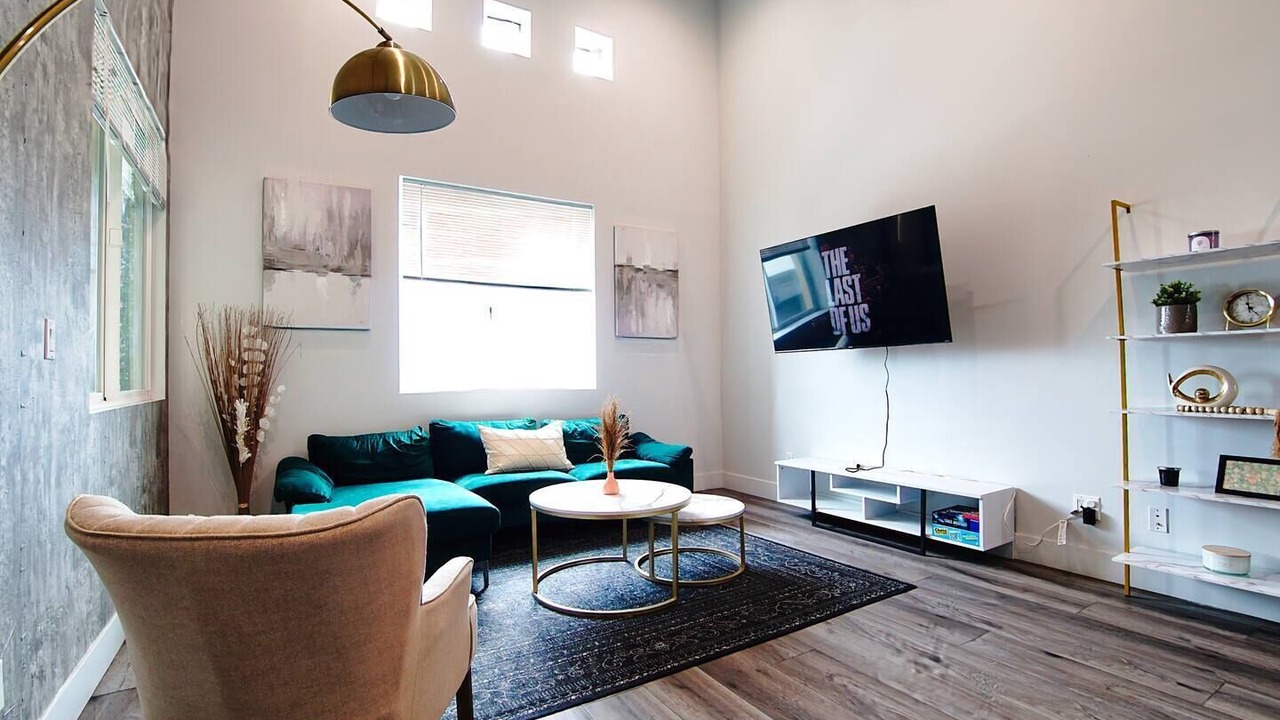 Photo of Livingroom in Lawndale